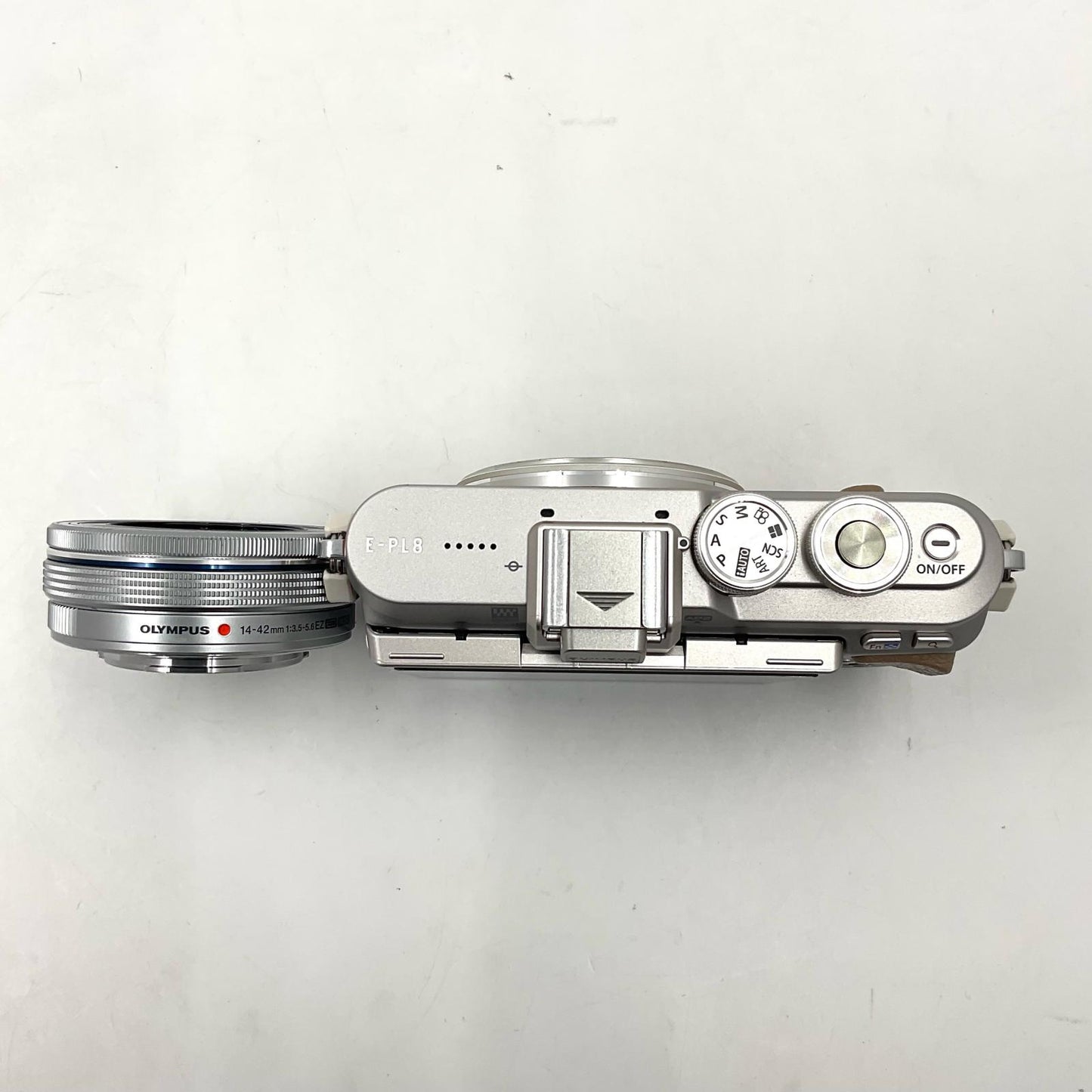 【全額返金保証】【最速発送】OLYMPUS デジタル一眼 PEN E-PL8 14-42mm EZレンズキット ブラウン 美品 動作確認済