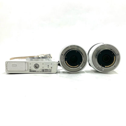 【全額返金保証】【最速発送】Nikon デジタル一眼 Nikon 1 J4 ダブルズームキット ホワイト 美品 動作確認済