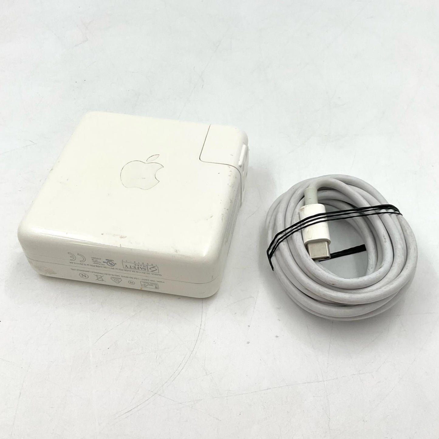 【最速発送】Apple MacBook Pro 15インチ 2017 2.8 GHz クアッドコア Intel Core i7 16GB 256GB シルバー【難有】