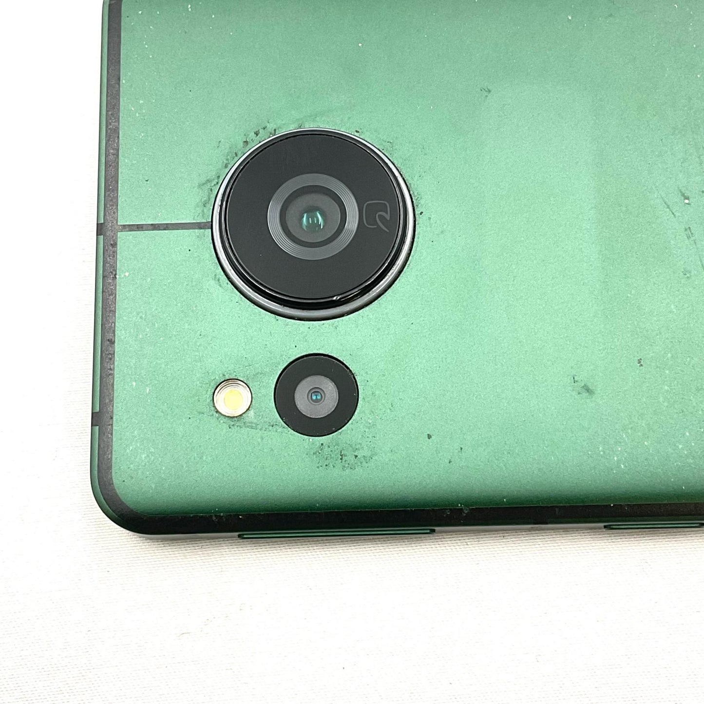 【最速発送】 AQUOS sense7 128GB グリーン系 SIMフリー SH-M24 白ロム【難有】