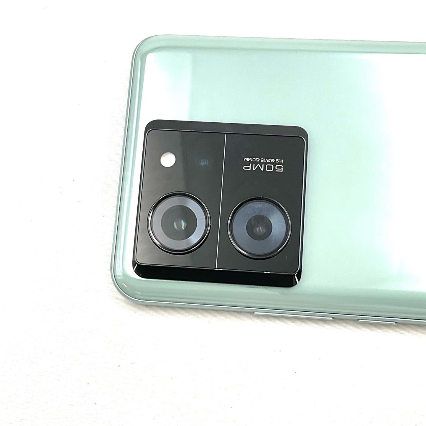 【最速発送】 Xiaomi 13T 256GB グリーン系 au SIMフリー XIG04 白ロム【難有】