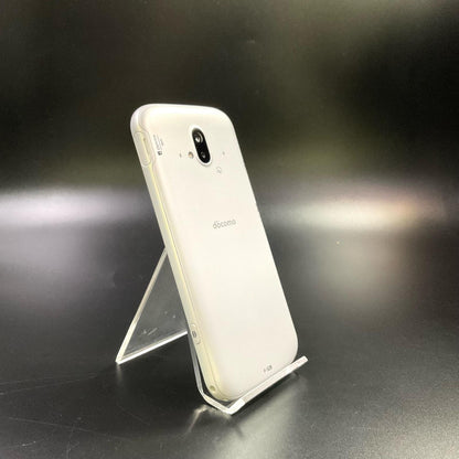 【全額返金保証】【最速発送】 らくらくスマートフォン 64GB ホワイト系 docomo SIMフリー F-52B 白ロム 動作確認済