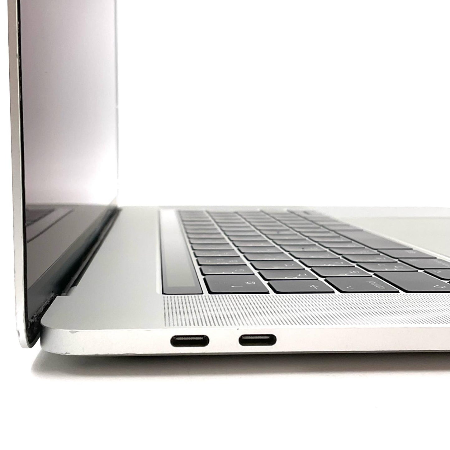 【全額返金保証】【最速発送】Apple MacBook Pro 15インチ 2017 クアッドコア intel core i7 16GB 512GB シルバー 91% 動作確認済