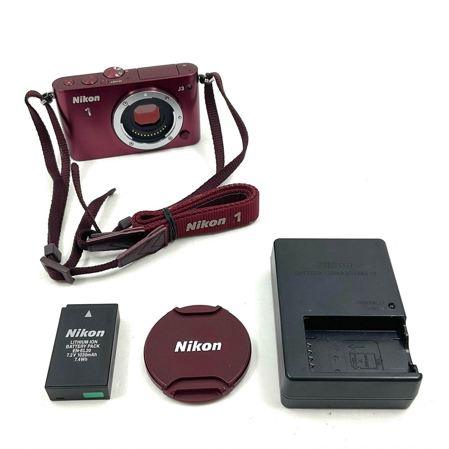 【全額返金保証】【最速発送】Nikon デジタル一眼 Nikon 1 J3 小型10倍ズームキット レッド 美品 動作確認済
