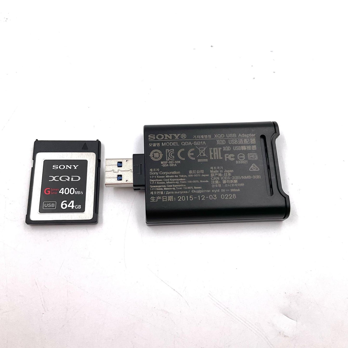 【全額返金保証】【最速発送】Sony XQDメモリーカード Ｇシリーズ SONY QD-G64 64G＋SONY XQD USBアダプター 美品 動作確認済