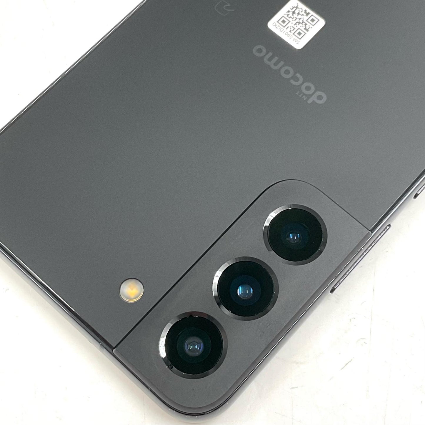 【最速発送】SAMSUNG Galaxy S22 256GB ファントムブラック docomo SC-51C 白ロム【難有】