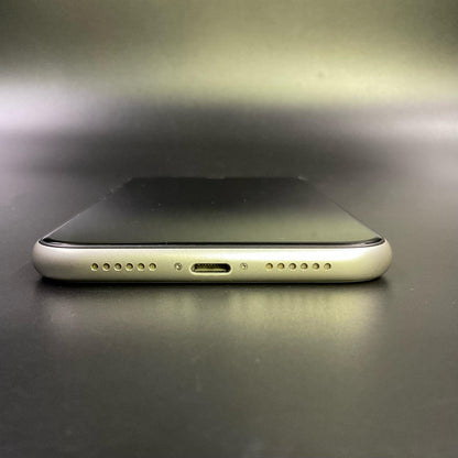 【全額返金保証】【最速発送】Apple iPhone iPhone 11 64GB ホワイト au 白ロム 動作確認済 74%