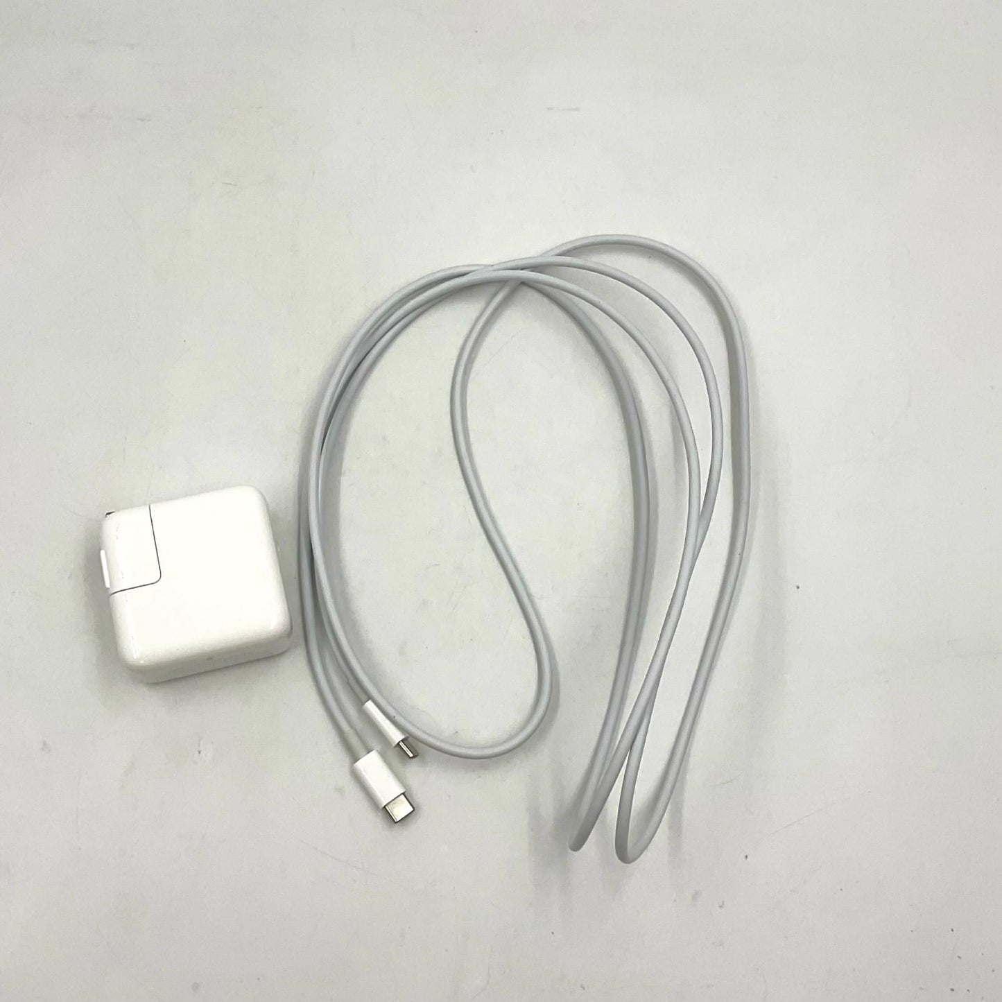 【全額返金保証】【最速発送】Apple MacBook Air 13.3インチ 2020 Apple M1 8GB 256GB スペースグレイ 91.9% 美品 動作確認済