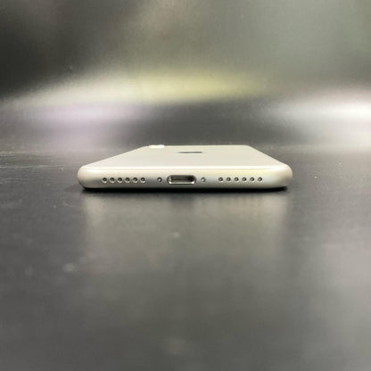【全額返金保証】【最速発送】Apple iPhone iPhone SE（第3世代） 64GB スターライト Softbank 白ロム 動作確認済 95%
