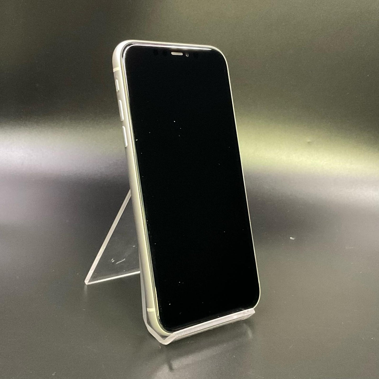 【全額返金保証】【最速発送】Apple iPhone iPhone 11 64GB ホワイト docomo 白ロム 動作確認済 76%