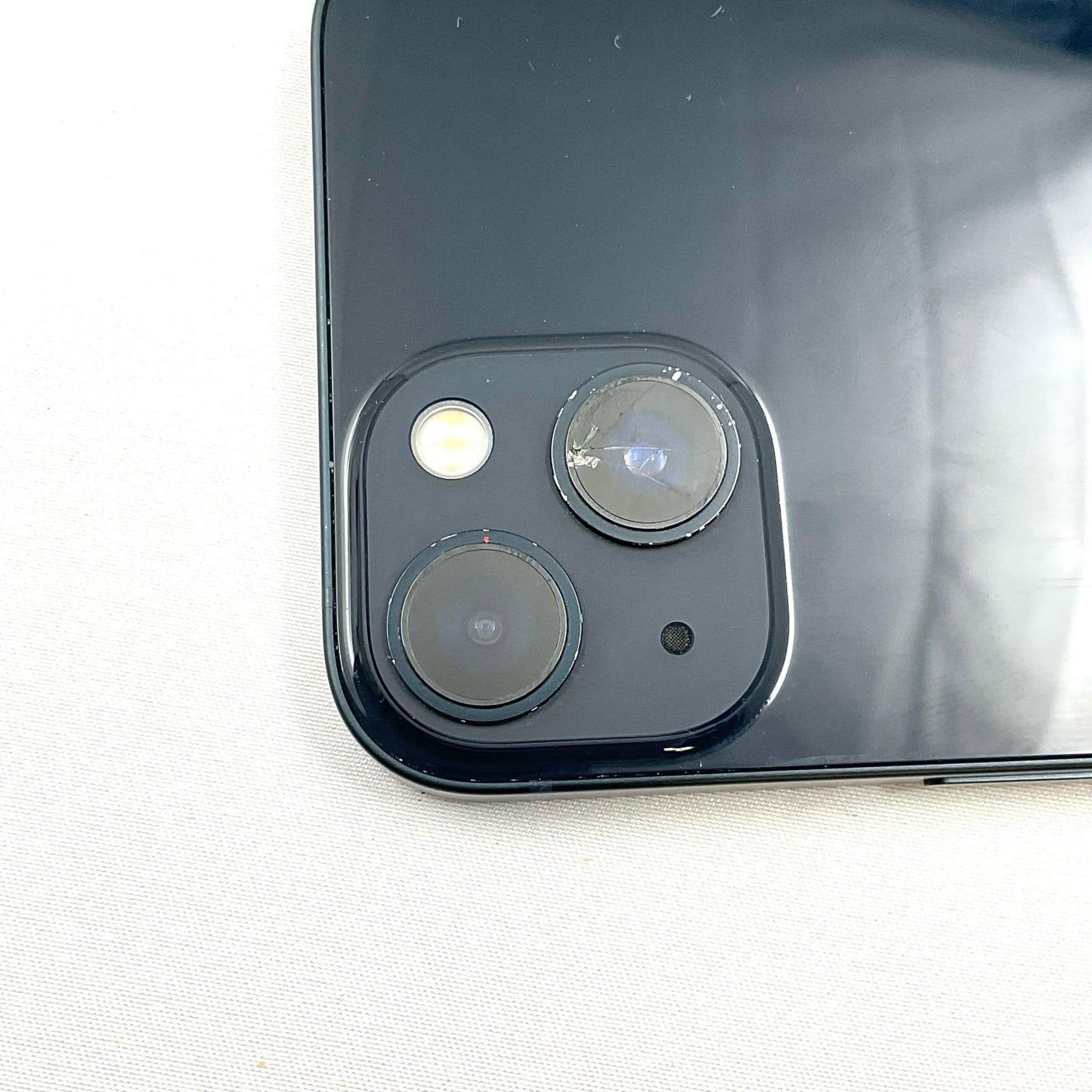 【最速発送】Apple iPhone iPhone 13 128GB ミッドナイト au【難有】 79%