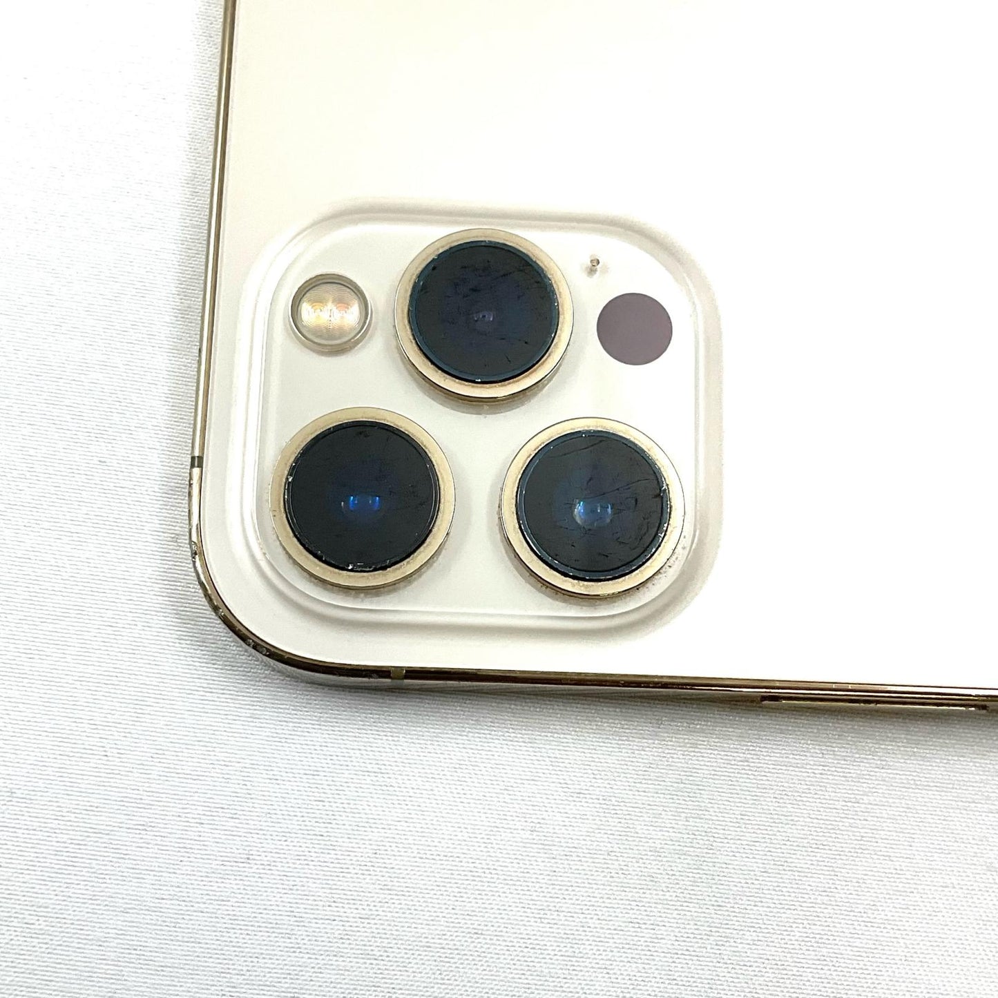 【最速発送】Apple iPhone iPhone 12 Pro Max 256GB ゴールド au SIMフリー 白ロム【難有】 73%