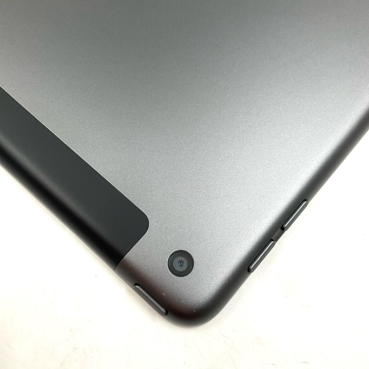 【全額返金保証】【最速発送】Apple iPad iPad 10.2インチ 第9世代 64GB スペースグレイ WiFi+Cellular Softbank 白ロム 動作確認済