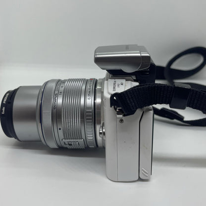 【全額返金保証】【最速発送】OLYMPUS デジタル一眼 PEN Lite E-PL5M. ZUIKO DIGITAL 14-42mm F3.5-5.6 ホワイト 動作確認済