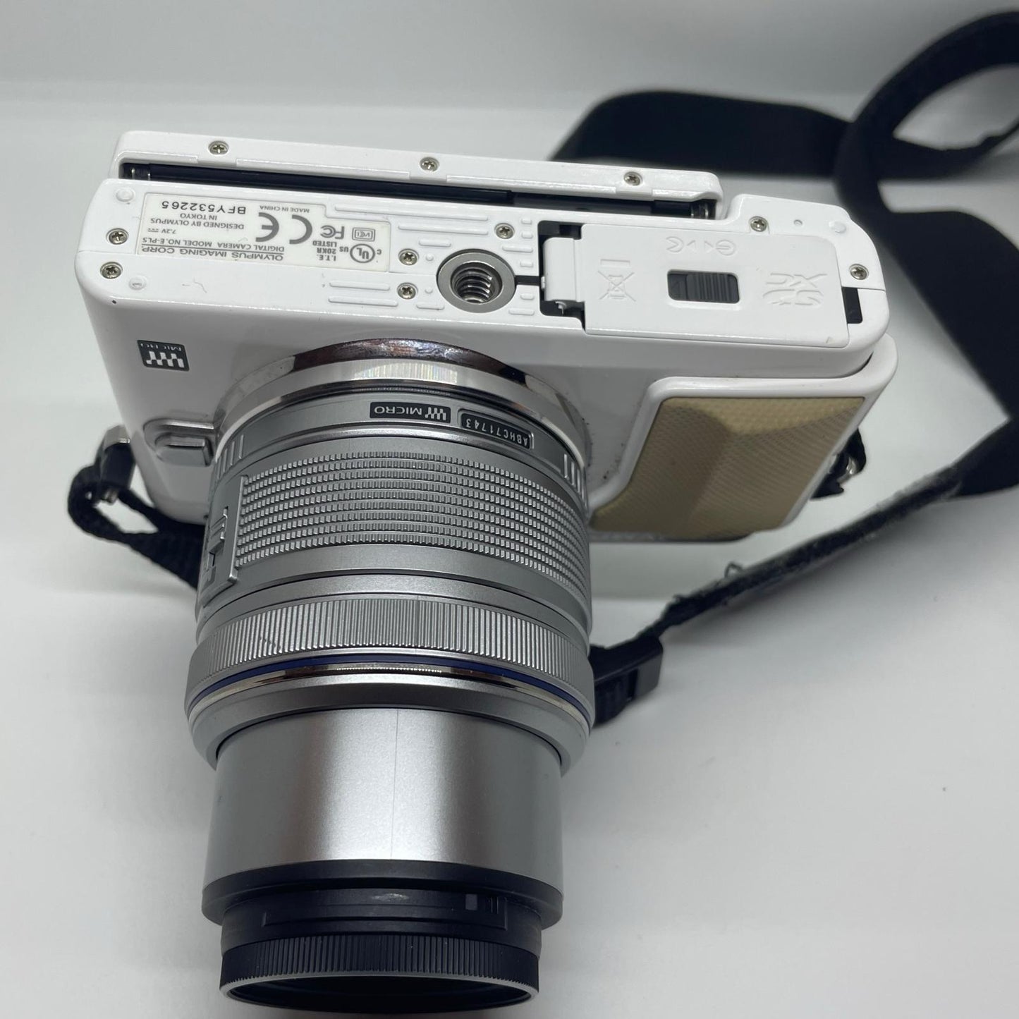 【全額返金保証】【最速発送】OLYMPUS デジタル一眼 PEN Lite E-PL5M. ZUIKO DIGITAL 14-42mm F3.5-5.6 ホワイト 動作確認済