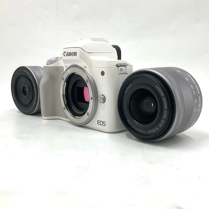 【全額返金保証】【最速発送】Canon デジタル一眼 EOS kiss M ダブルレンズキット ホワイト 美品 動作確認済