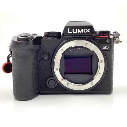 【全額返金保証】【最速発送】Panasonic デジタル一眼 LUMIX S5 ボディ 超美品 動作確認済