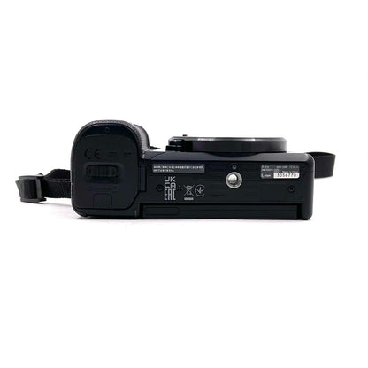 【全額返金保証】【最速発送】Sony デジタル一眼 VLOGCAM ZV-E10 ボディ ブラック 美品 動作確認済