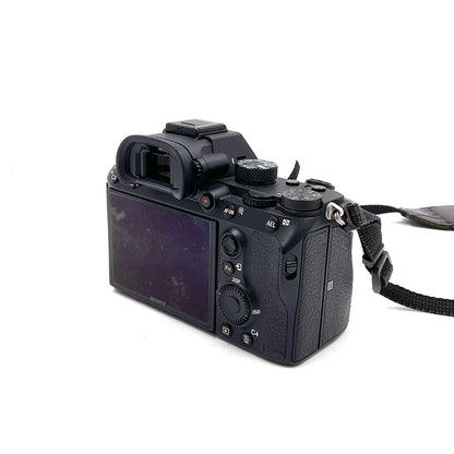 【全額返金保証】【最速発送】Sony デジタル一眼 α7 III ボディ ILCE-7M3 動作確認済