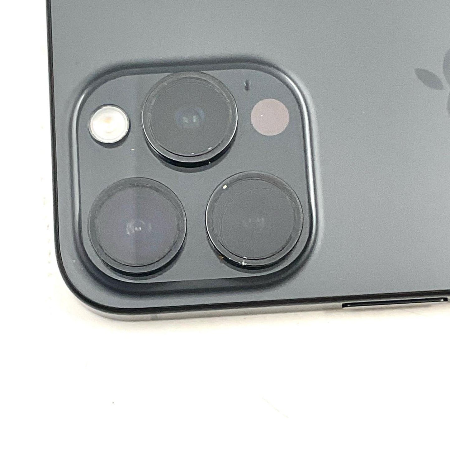 【全額返金保証】【最速発送】Apple iPhone iPhone 15 Pro 256GB ブラック docomo SIMフリー 白ロム 美品 動作確認済 79%