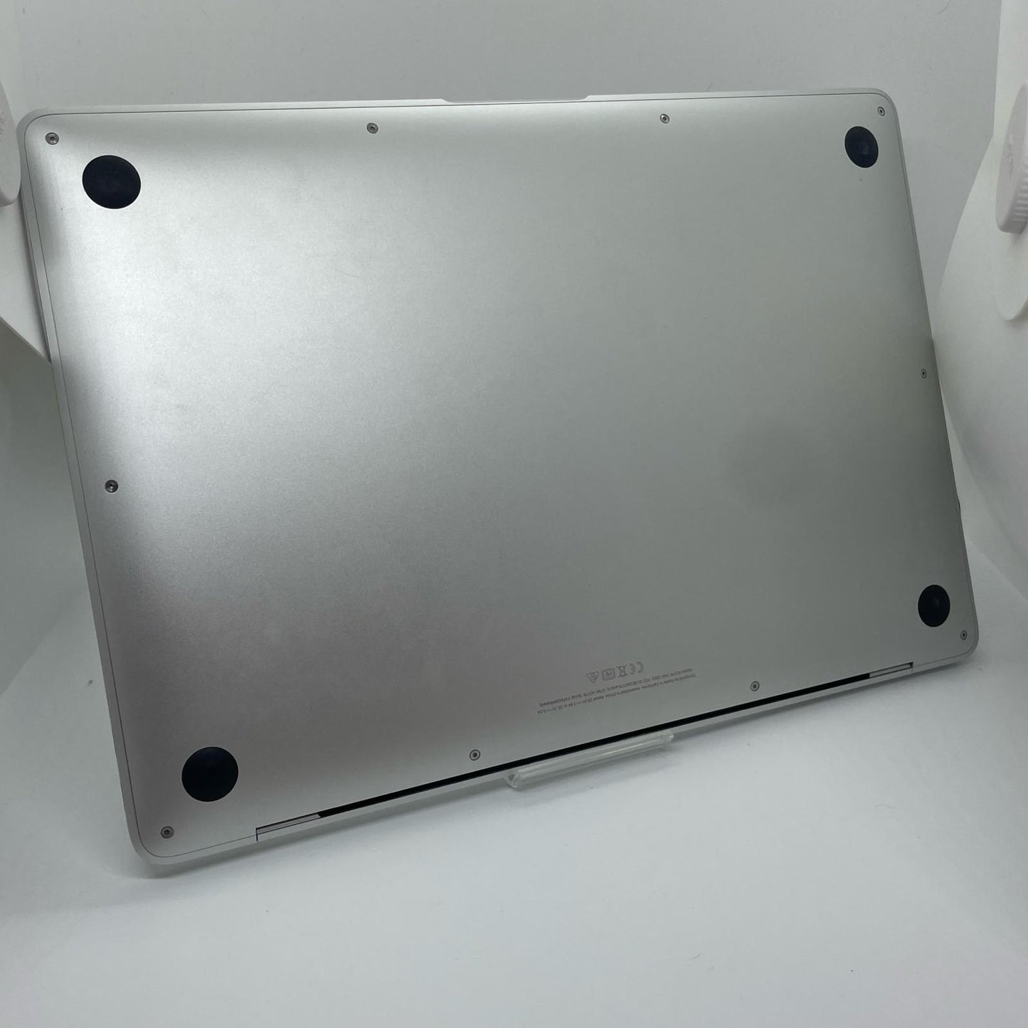 【全額返金保証】【最速発送】Apple MacBook Air 13インチ 2020 1.1 GHz デゥアルコアIntel Core i3 8GB 256GB シルバー 98% 動作確認済