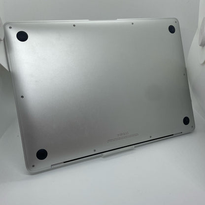 【全額返金保証】【最速発送】Apple MacBook Air 13インチ 2020 1.1 GHz デゥアルコアIntel Core i3 8GB 256GB シルバー 98% 動作確認済