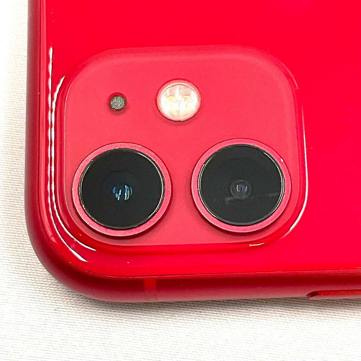 【全額返金保証】【最速発送】Apple iPhone iPhone 11 64GB (PRODUCT)RED au SIMフリー 白ロム 動作確認済 72%