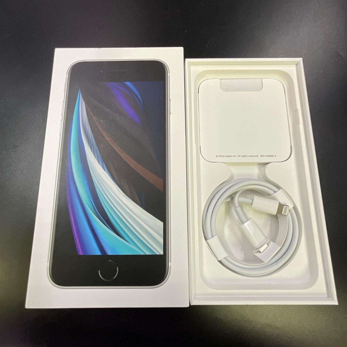 【全額返金保証】【最速発送】Apple iPhone iPhone SE（第2世代） 128GB ホワイト Softbank SIMフリー 白ロム 動作確認済 71%