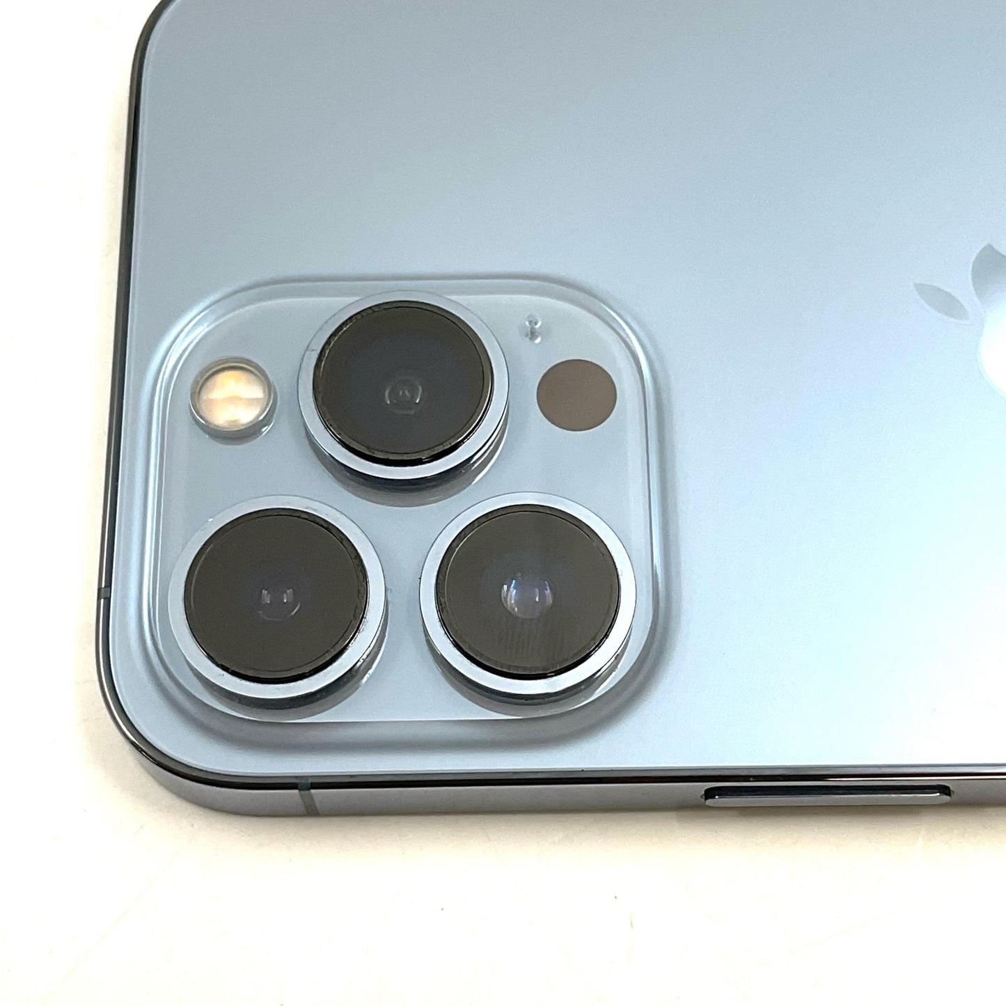 【全額返金保証】【最速発送】Apple iPhone iPhone 13 Pro 256GB シエラブルー docomo 白ロム 動作確認済 70%