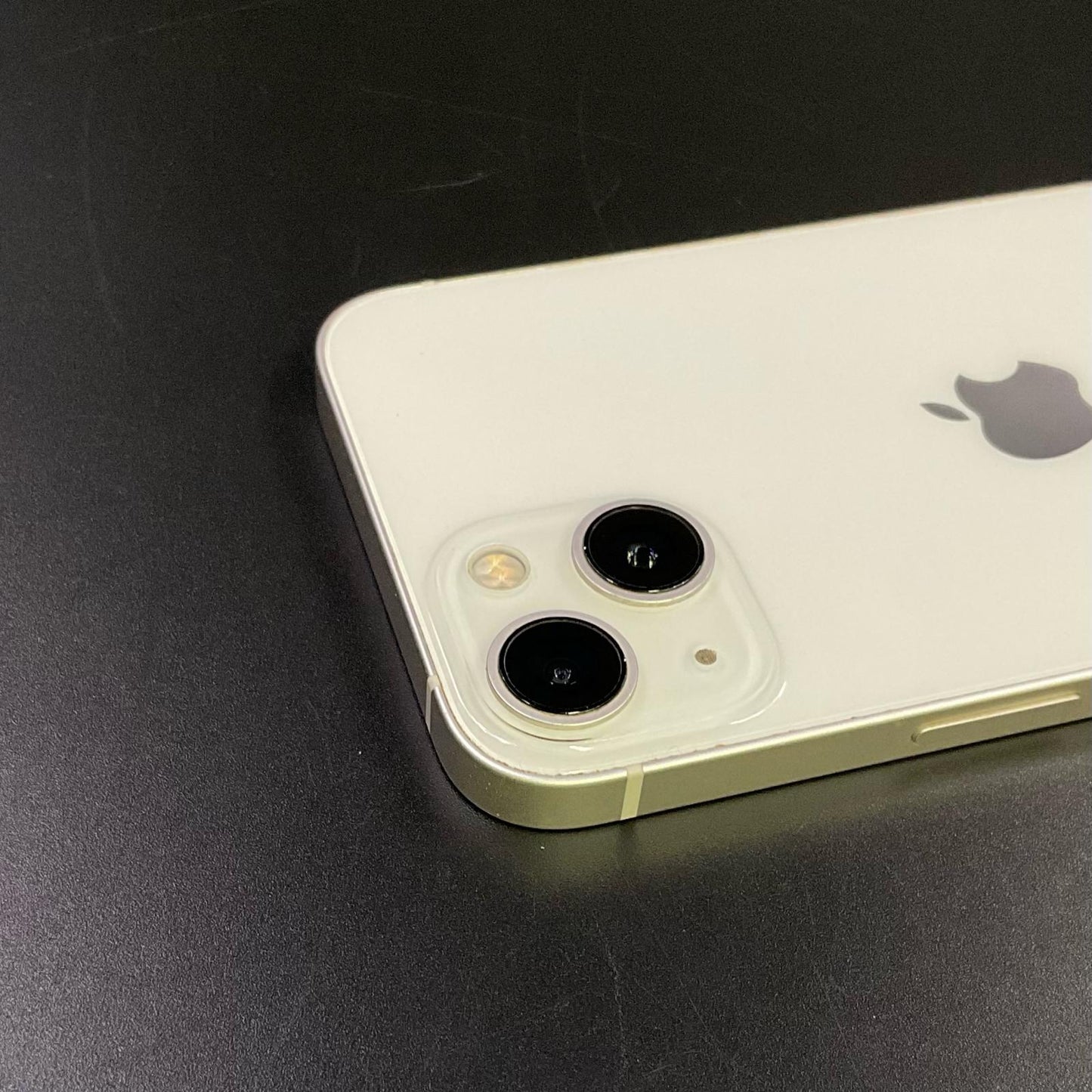 【全額返金保証】【最速発送】Apple iPhone iPhone 13 256GB スターライト 楽天モバイル 白ロム 動作確認済 78%