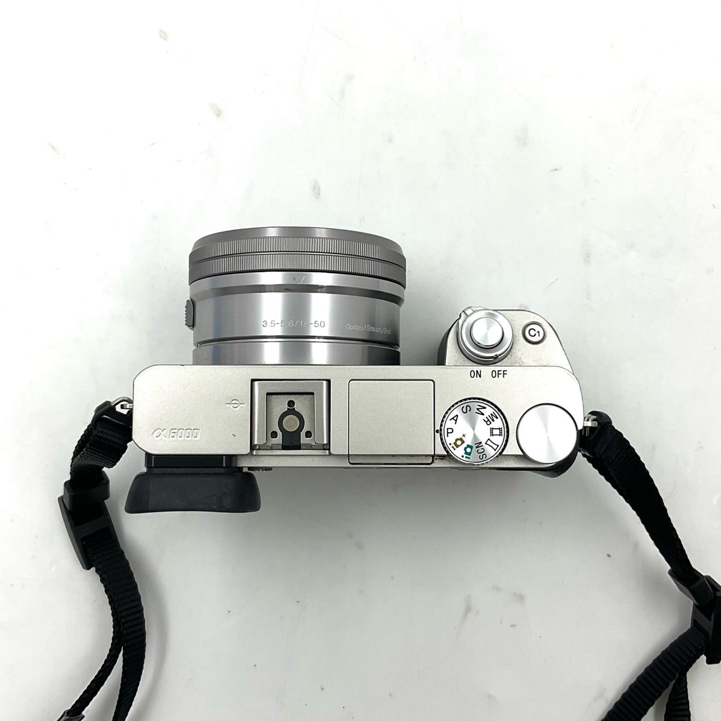 【全額返金保証】【最速発送】Sony デジタル一眼 α6000 ILCE-6000L パワーズームレンズキット シルバー 美品 動作確認済