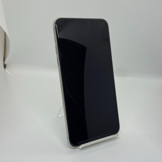 【全額返金保証】【最速発送】Apple iPhone iPhone 11 Pro Max 64GB シルバー docomo 白ロム 動作確認済 84%