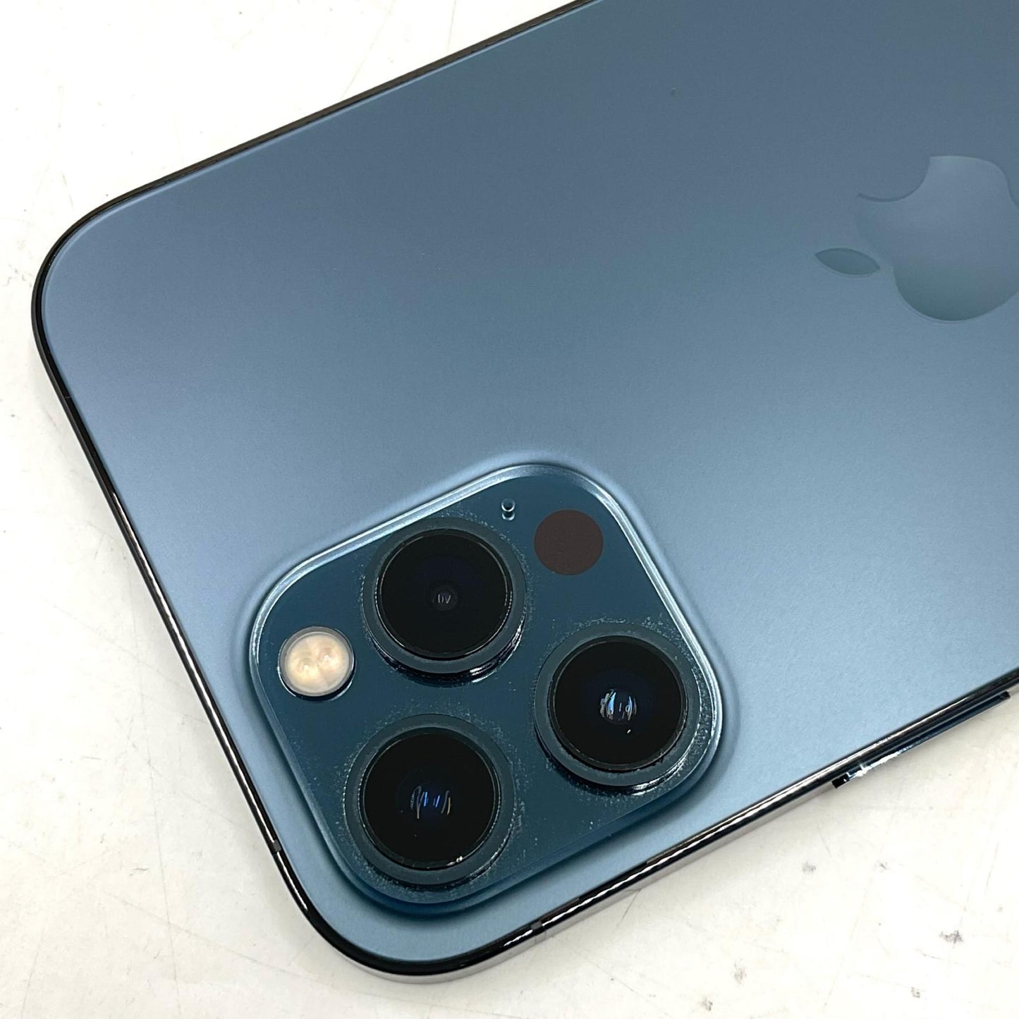 【全額返金保証】【最速発送】Apple iPhone iPhone 12 Pro Max 128GB パシフィックブルー au 白ロム 動作確認済 94%