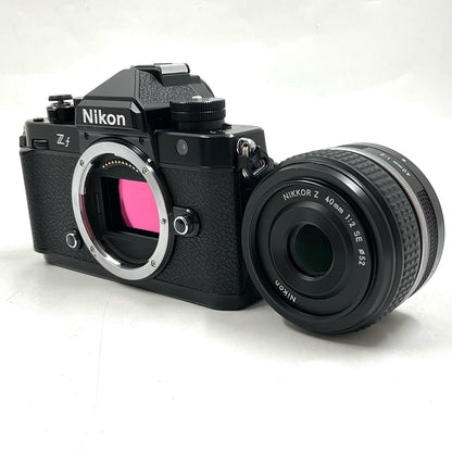 【全額返金保証】【最速発送】Nikon デジタル一眼 Z f 40mm f/2(SE)レンズキット ブラック 美品 動作確認済
