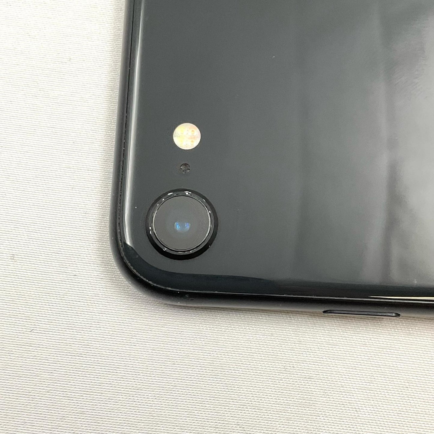 【全額返金保証】【最速発送】Apple iPhone iPhone SE（第2世代） 128GB ブラック au SIMフリー 白ロム 動作確認済 78%