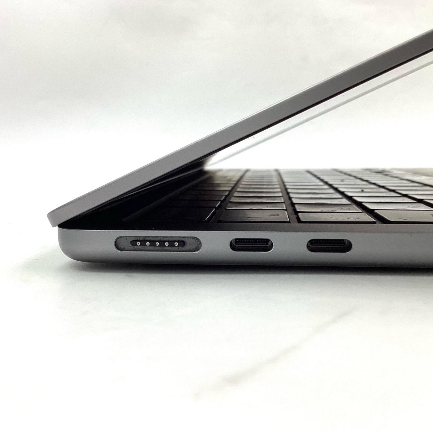 【全額返金保証】【最速発送】Apple MacBook Air 13インチインチ 2022 Apple M2 16GB 512GB 動作確認済