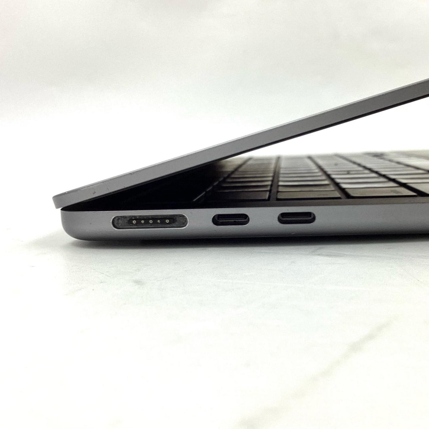 【全額返金保証】【最速発送】Apple MacBook Air 13インチインチ 2022 Apple M2 16GB 256GB 動作確認済