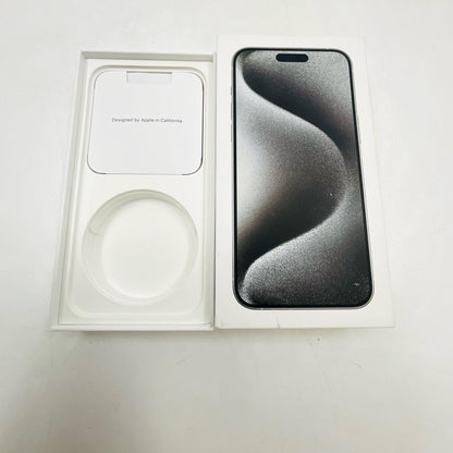【全額返金保証】【最速発送】Apple iPhone iPhone 15 Pro Max 256GB ホワイト au SIMフリー 美品 動作確認済 87%