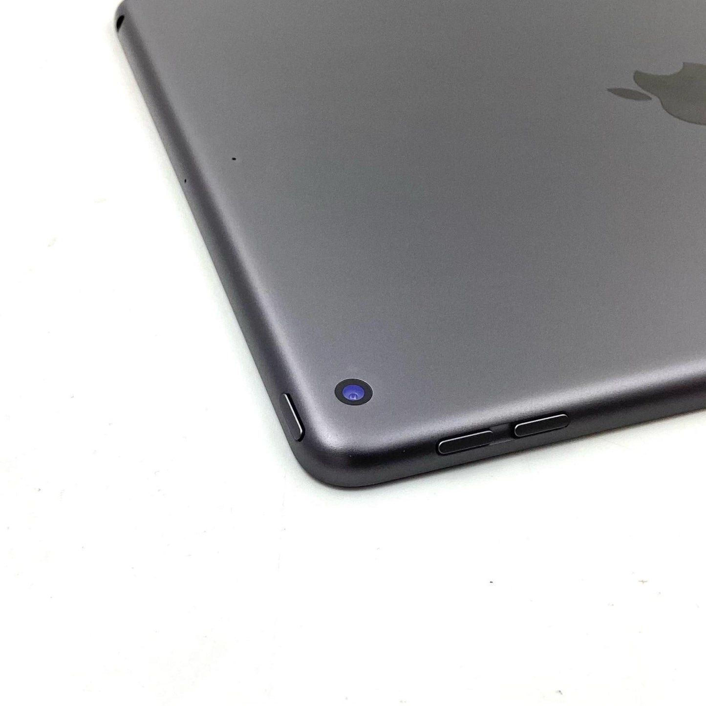 【全額返金保証】【最速発送】Apple iPad iPad 10.2インチ 第9世代 64GB スペースグレイ Wi-Fi 美品 動作確認済