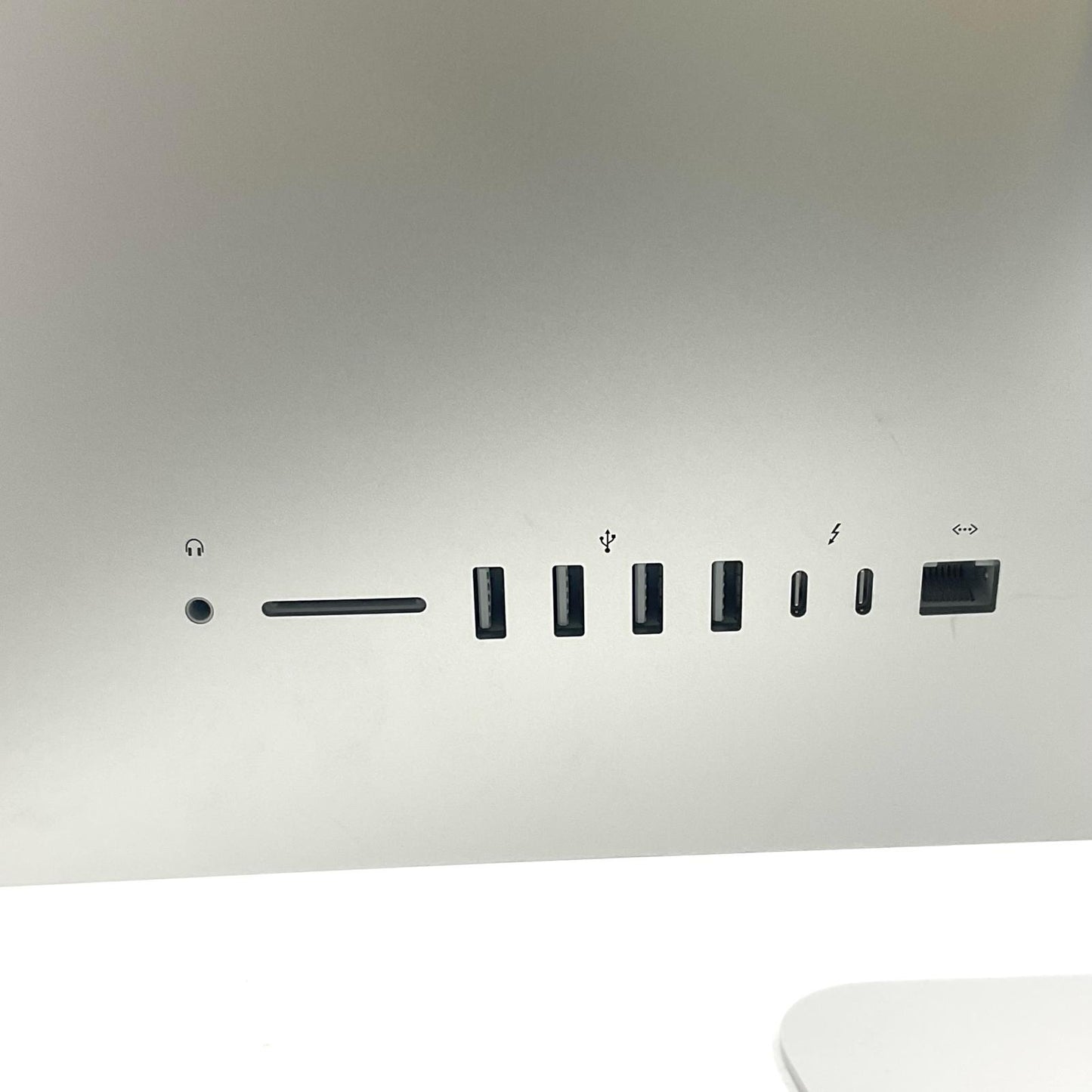 【最速発送】Apple iMac 21.5インチ クアッドコア intel core i3 8GB HDD 1TB シルバー【難有】