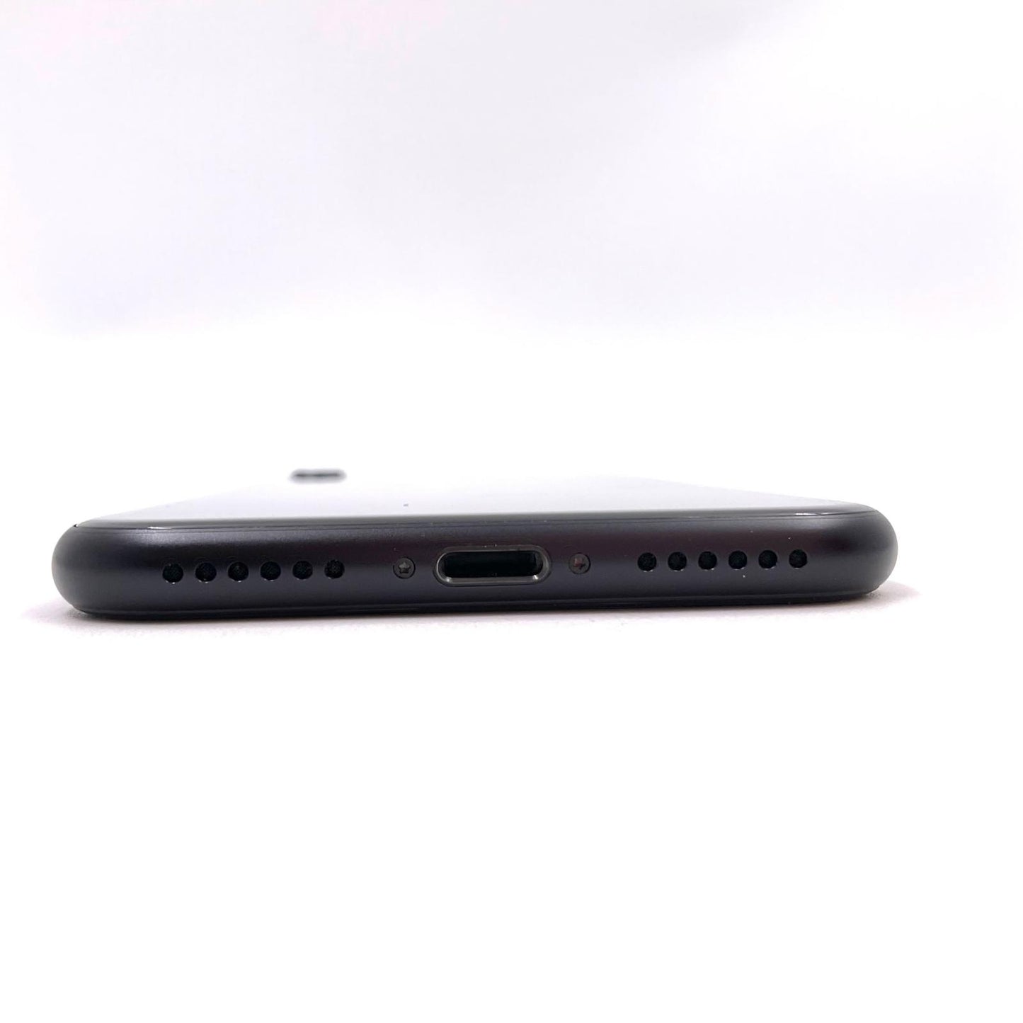 【全額返金保証】【最速発送】Apple iPhone iPhone SE（第2世代） 64GB ブラック docomo SIMフリー 白ロム 美品 動作確認済 94%