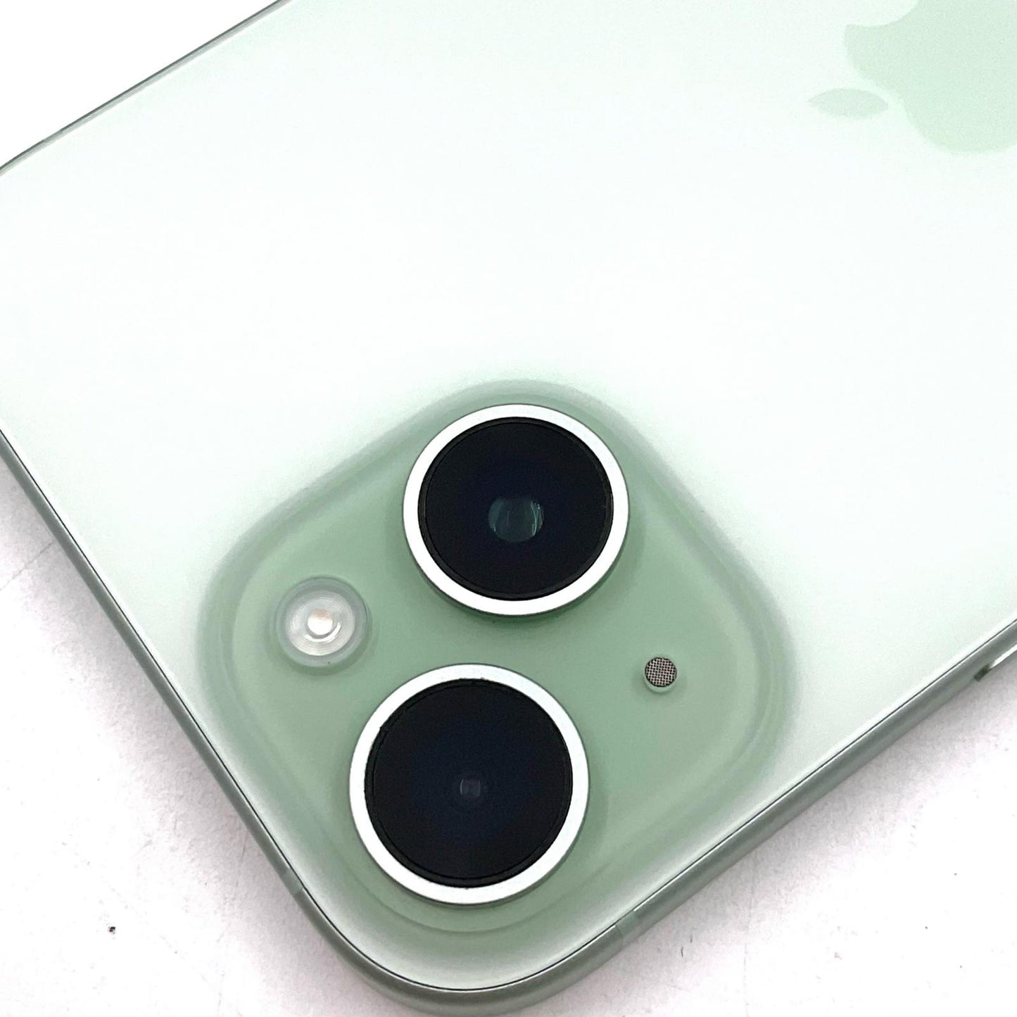 【全額返金保証】【最速発送】Apple iPhone iPhone 15 256GB グリーン docomo SIMフリー 白ロム 美品 動作確認済 85%