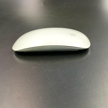 【全額返金保証】【最速発送】Apple MK2E3J/A Magic Mouse 美品 動作確認済