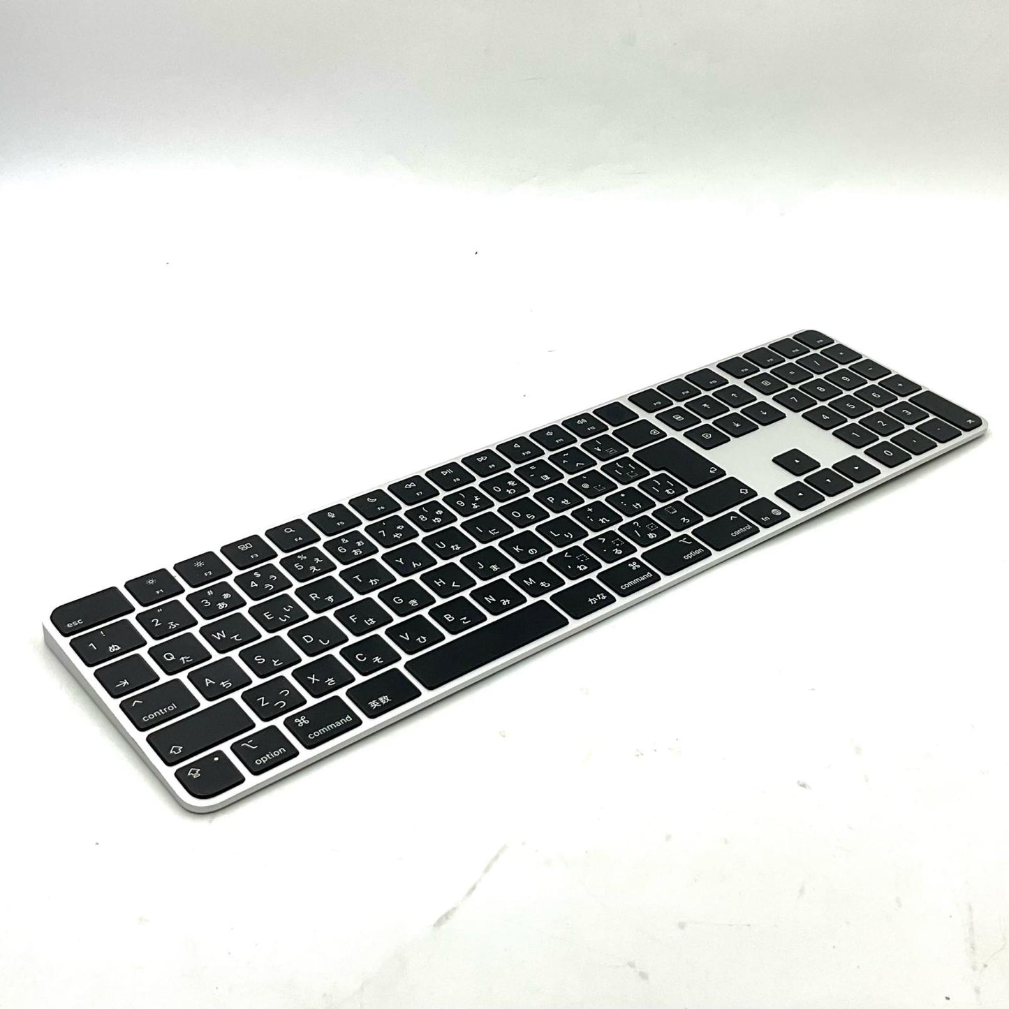 【全額返金保証】【最速発送】Apple Magic Keyboard（テンキー付き、USB–C）- 日本語 - ブラックキー MXK83J/A 動作確認済