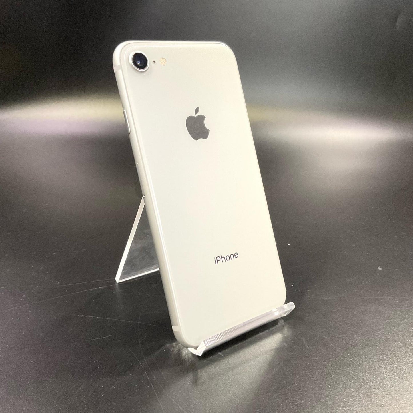 【全額返金保証】【最速発送】Apple iPhone iPhone 8 64GB シルバー au SIMフリー 白ロム 動作確認済 74%