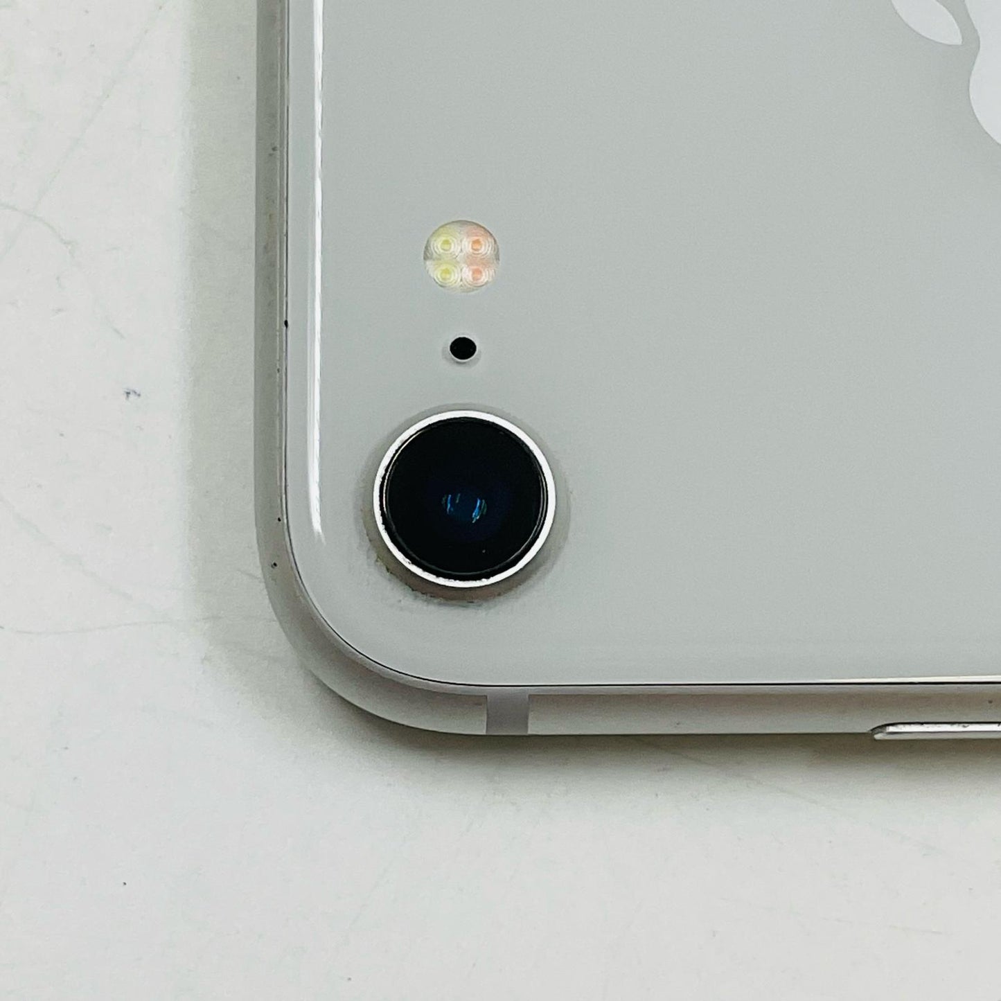 【全額返金保証】【最速発送】Apple iPhone iPhone 8 64GB シルバー SIMフリー 白ロム 動作確認済 79%