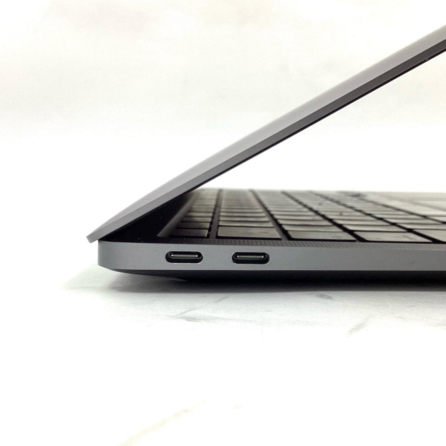 【全額返金保証】【最速発送】Apple MacBook Air 13インチ 2020 Apple M1 16GB 512GB スペースグレイ 84% 美品 動作確認済
