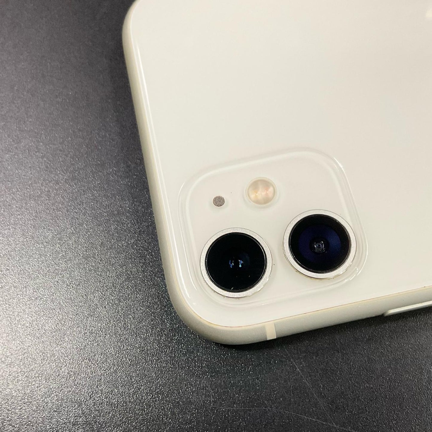 【全額返金保証】【最速発送】Apple iPhone iPhone 11 128GB ホワイト SIMフリー 白ロム 動作確認済 73%