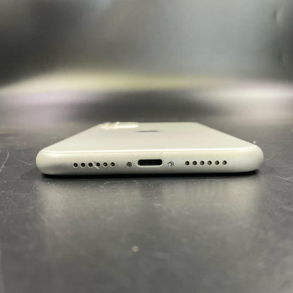 【全額返金保証】【最速発送】Apple iPhone iPhone 11 128GB ホワイト SIMフリー 白ロム 動作確認済 73%