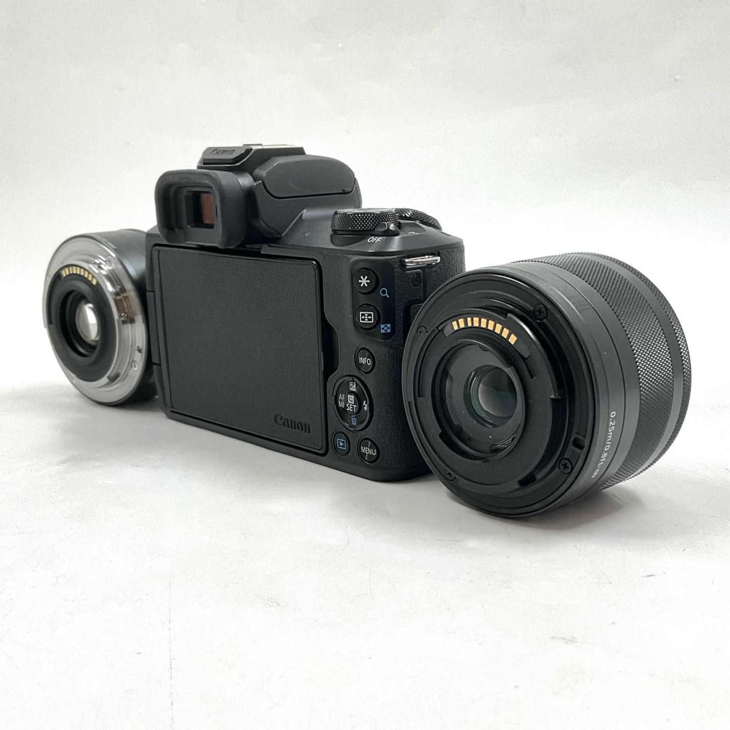 【全額返金保証】【最速発送】Canon デジタル一眼 EOS Kiss M ダブルレンズキット [ブラック] 美品 動作確認済